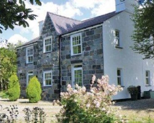 Bron Dirion in Pontllyfni