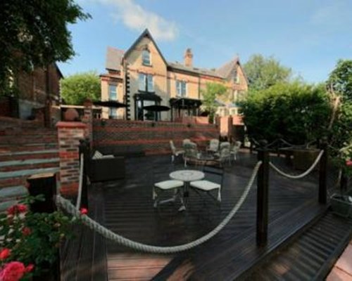 Hotelanfield in Liverpool